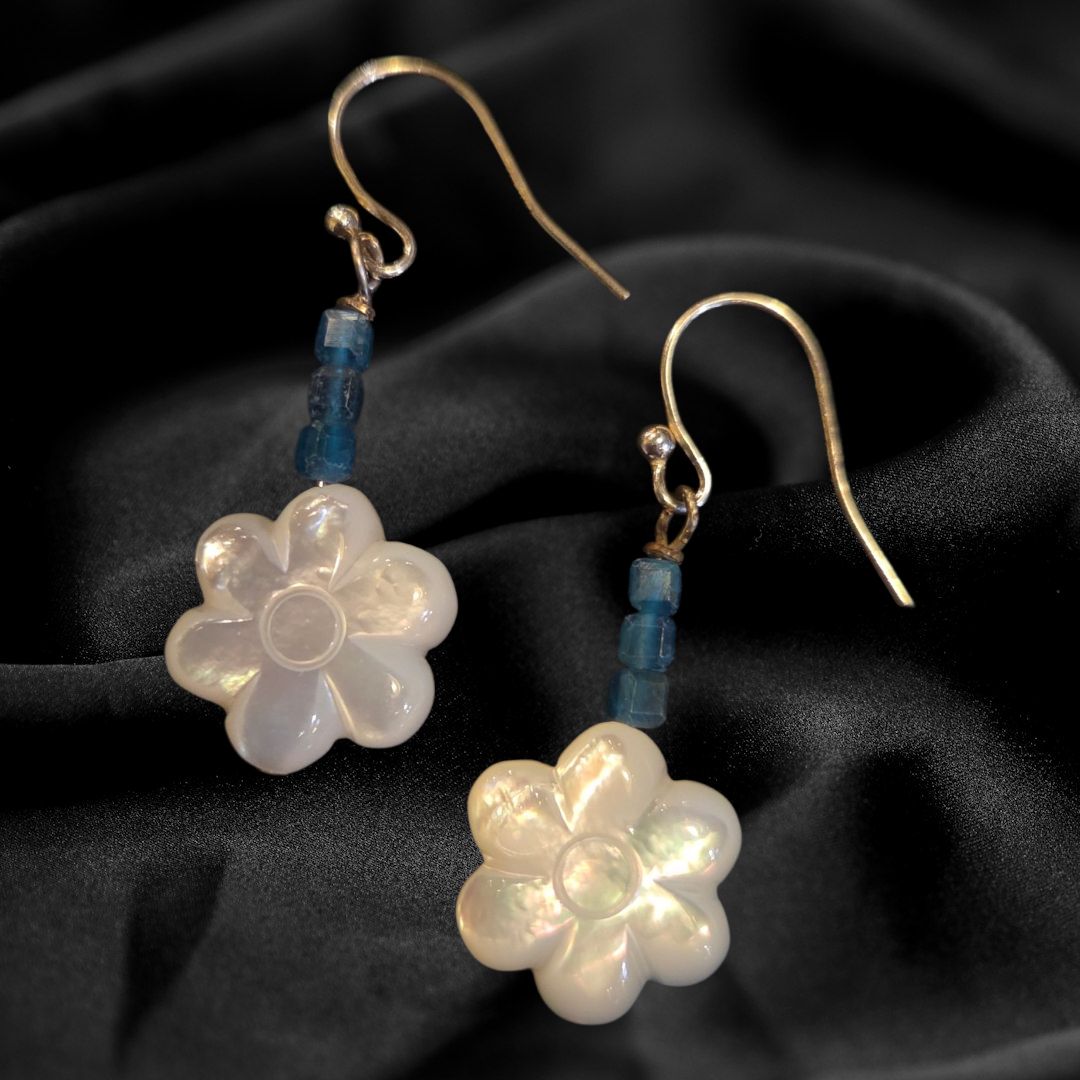 Trueworthy Earring MOP with London Blue Topaz