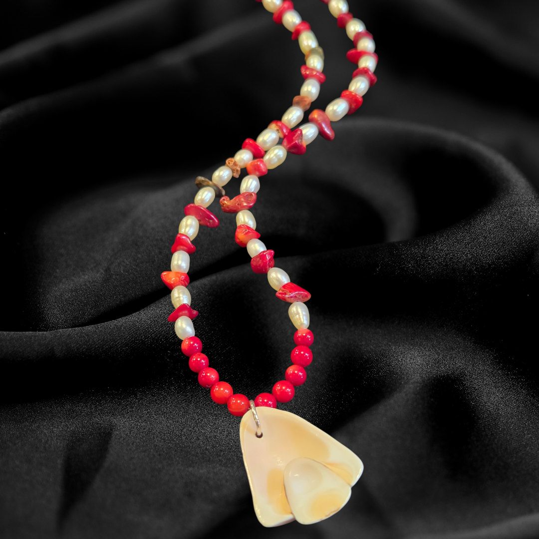 Duyssen Necklace Glass Potato Pearls, Red Coral Chips, Shell Pendent