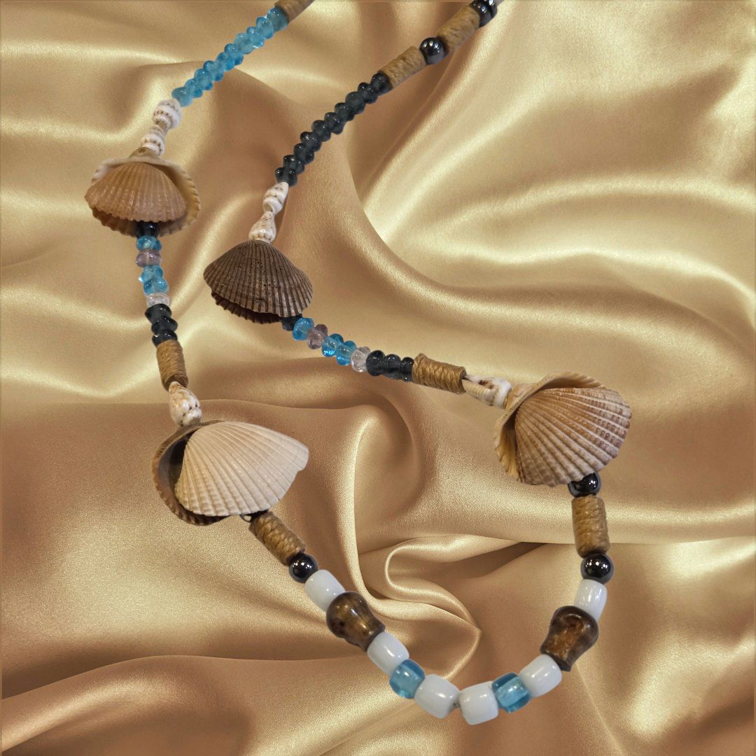 Duyssen Necklace Multi Media (Glass, Wood, Shell, Fiber, Stone)