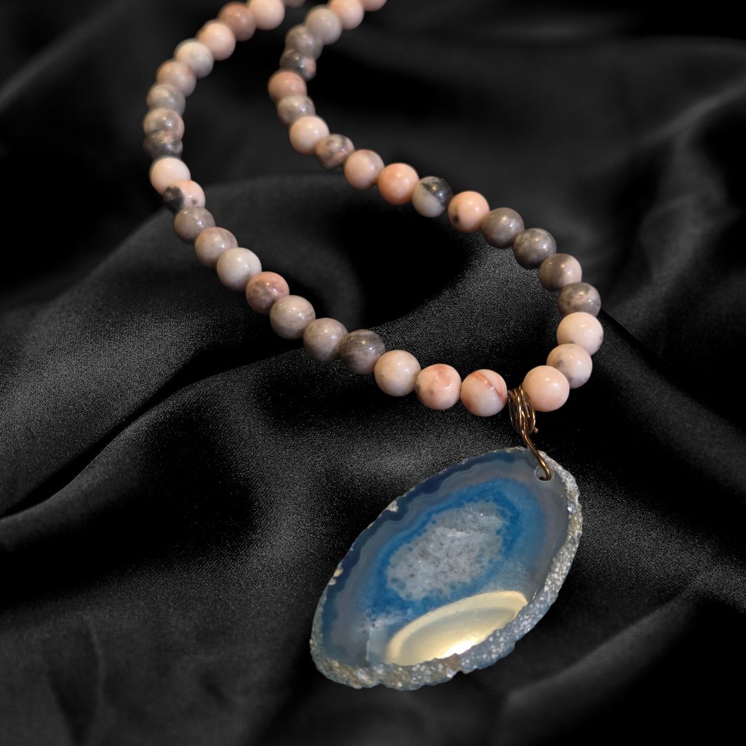 Duyssen Necklace Rhodonite with Blue Agate Slice
