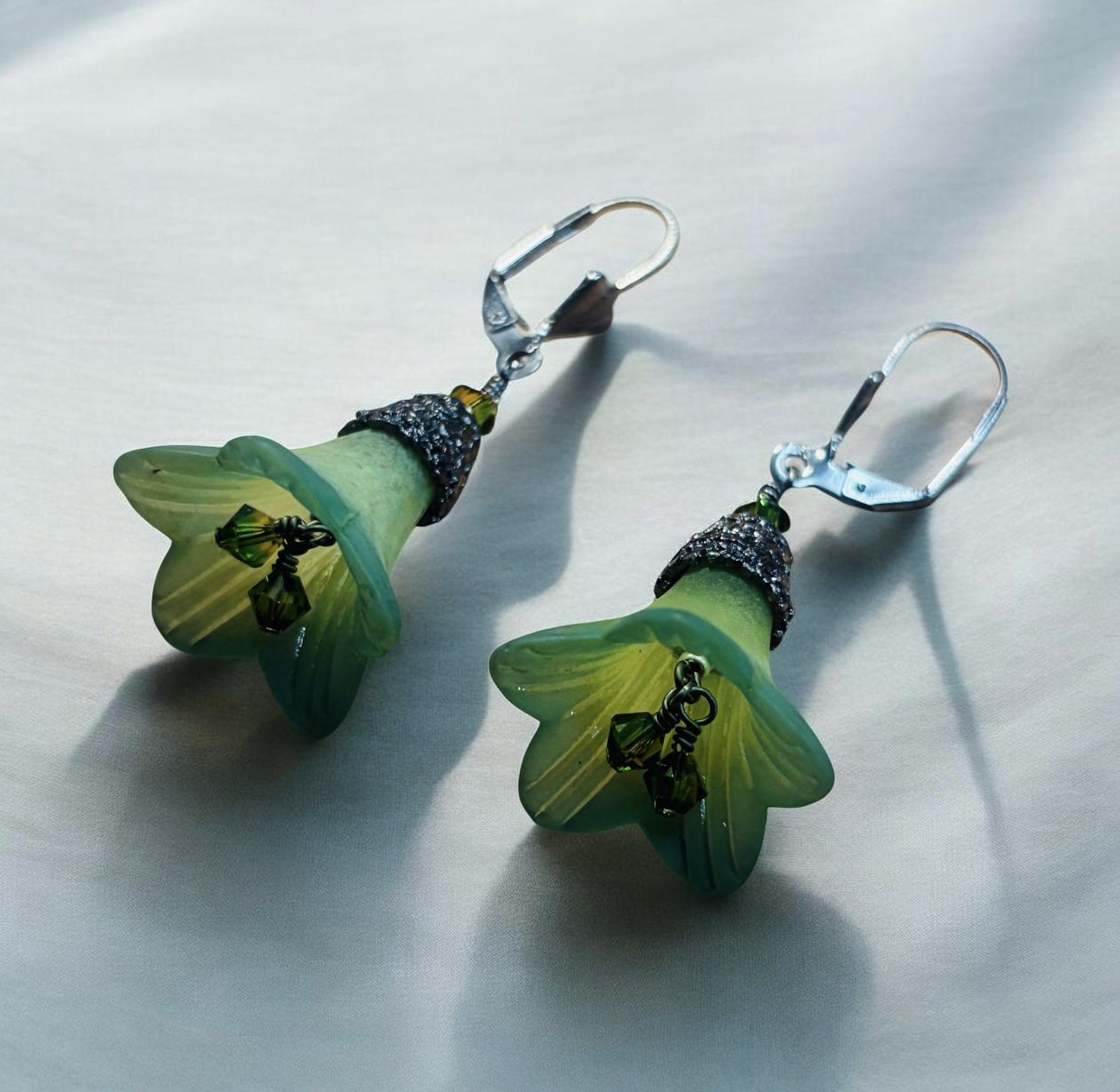 Whitney Earring Green Acrylic Flower with Silver Pewter