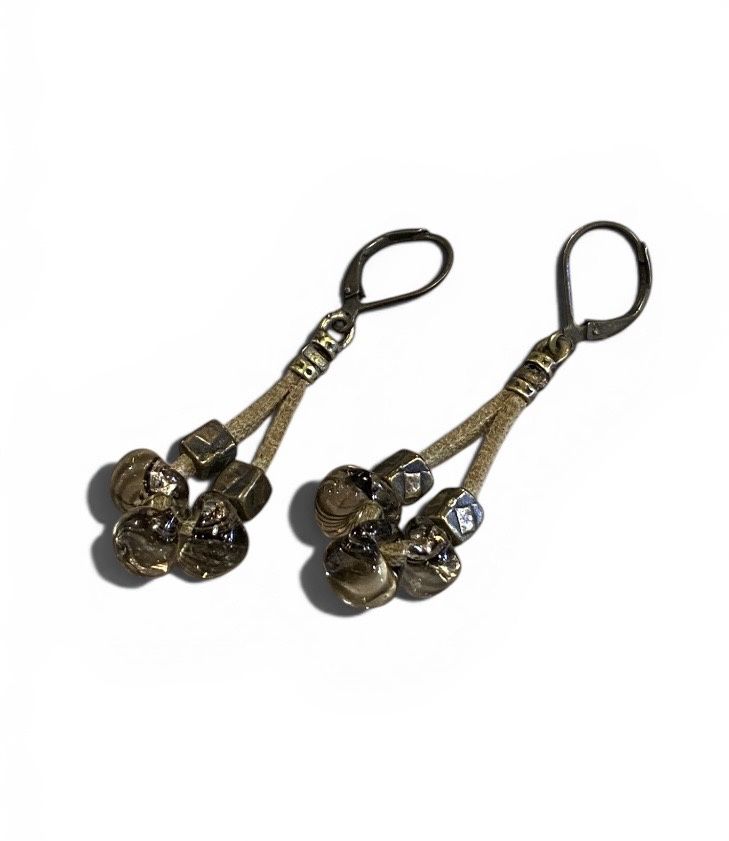 Nadeau Earring Brown Unicorn Glass on Leather
