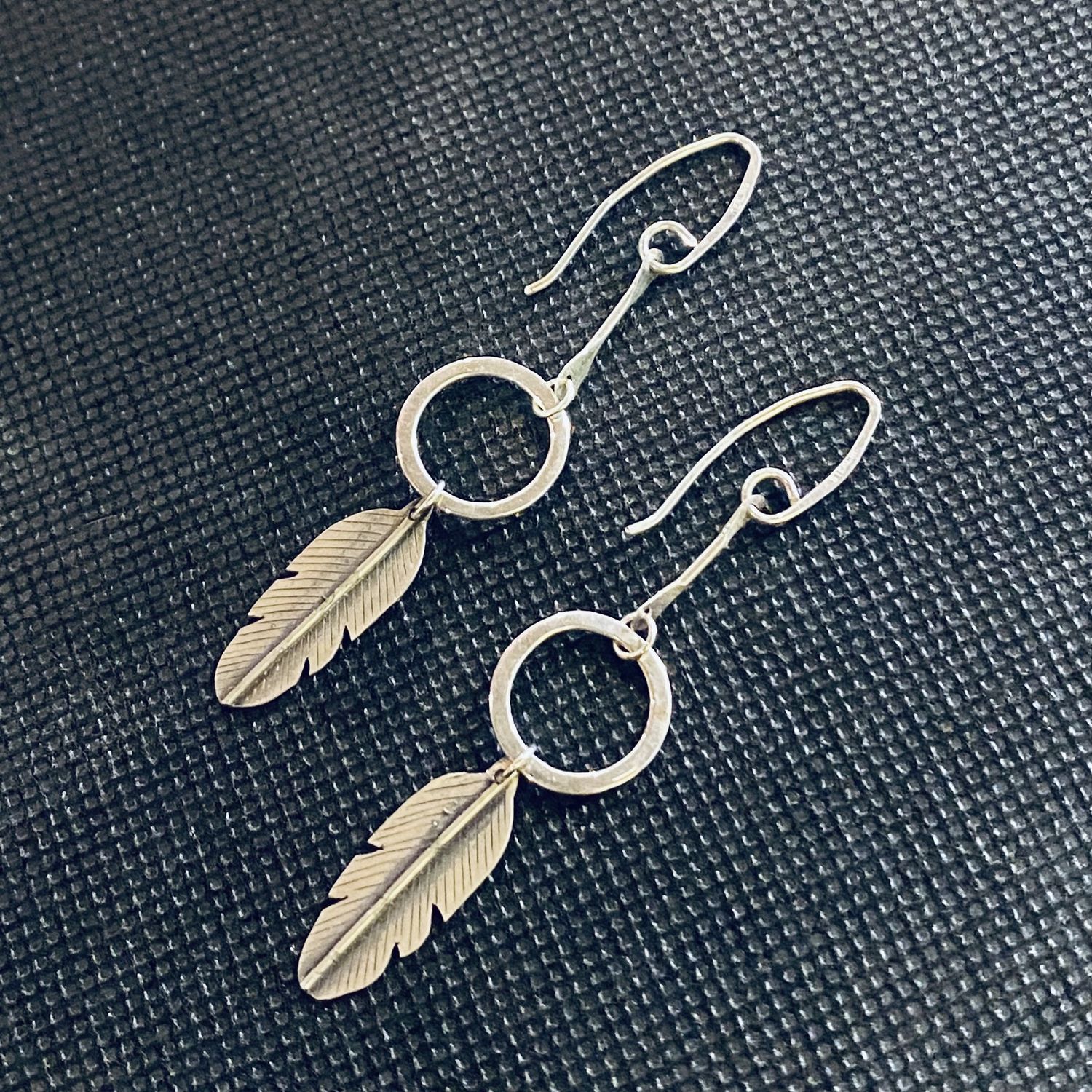 Gonzales Earring Feather Hung From Hoop