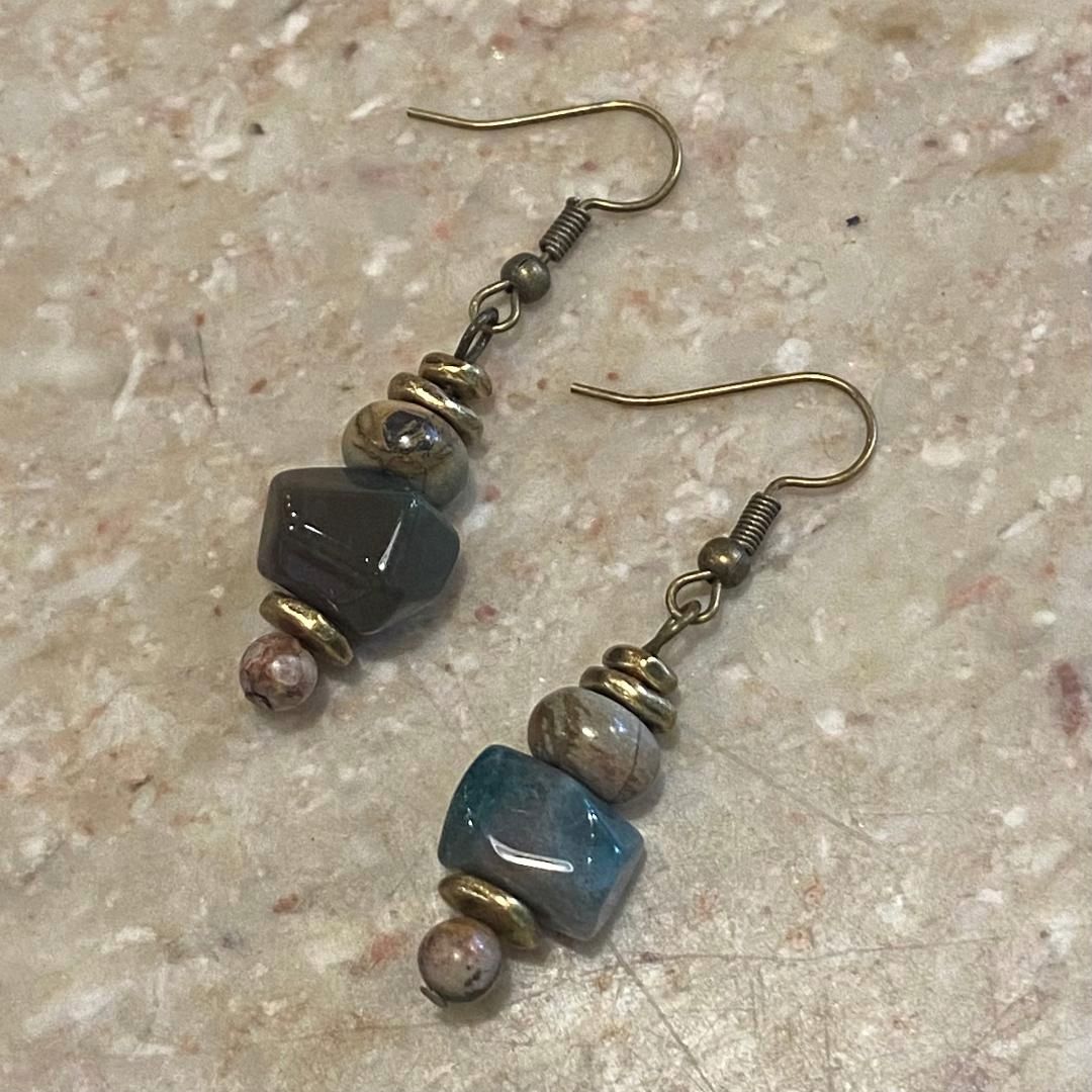 Ormsby Earring Dark &amp; Light Blue Stone w/ Grey Stones