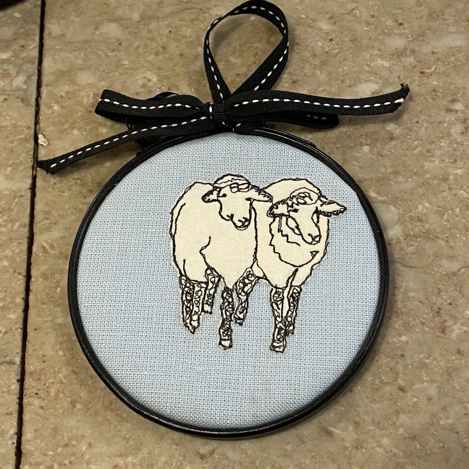 Yvonne Mini Hoop Two Ewes 4"