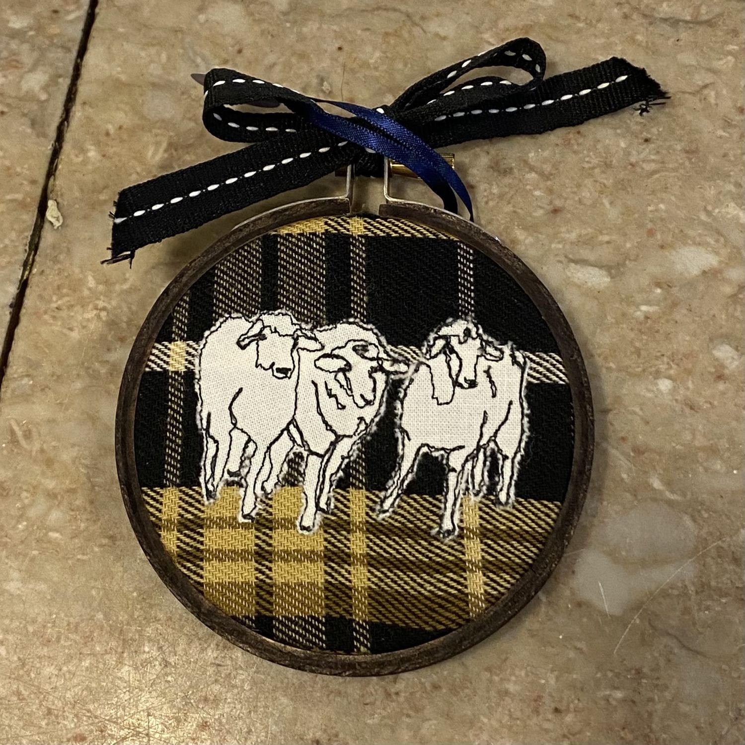 Yvonne Mini Hoop Three Ewes 3.5"