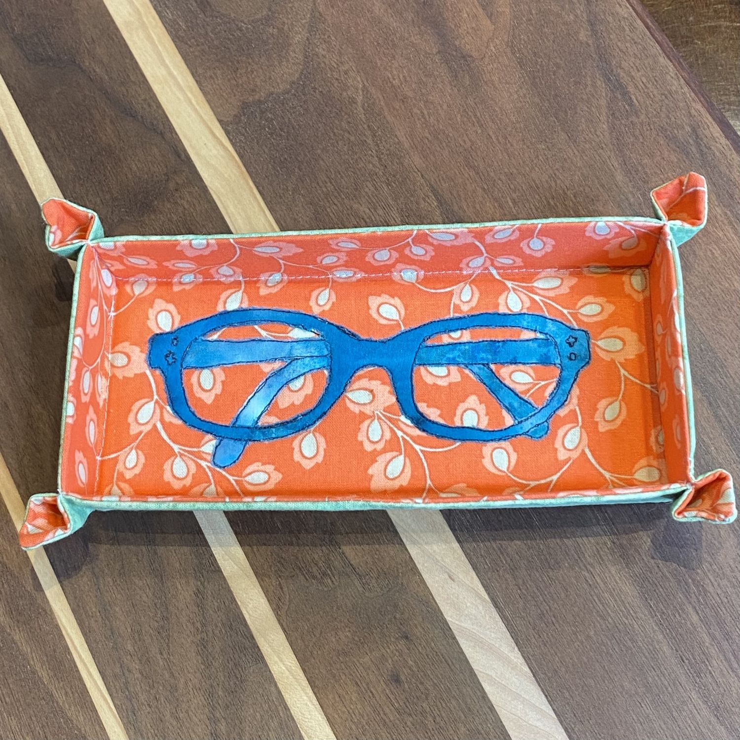 Yvonne Eyeglasses Soft Landing Tray, Design: Seventh Grade on Orange