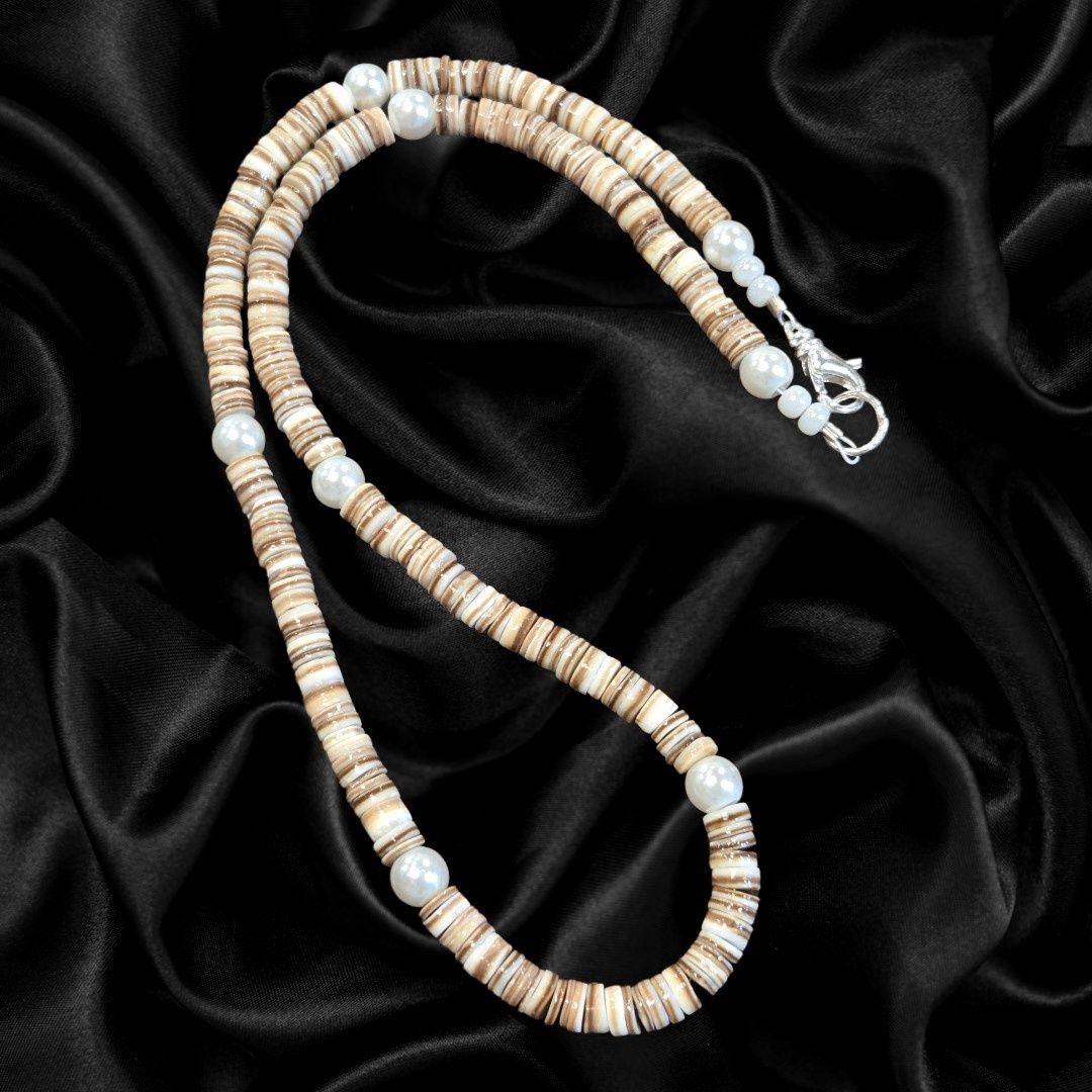 Very Visser Necklace Brown Puka Shell with Glass Pearls