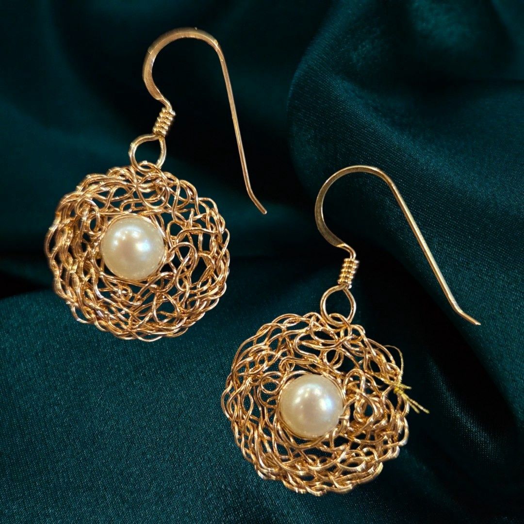 MetaLace Earring Bronze Small Circles with Freshwater Pearls