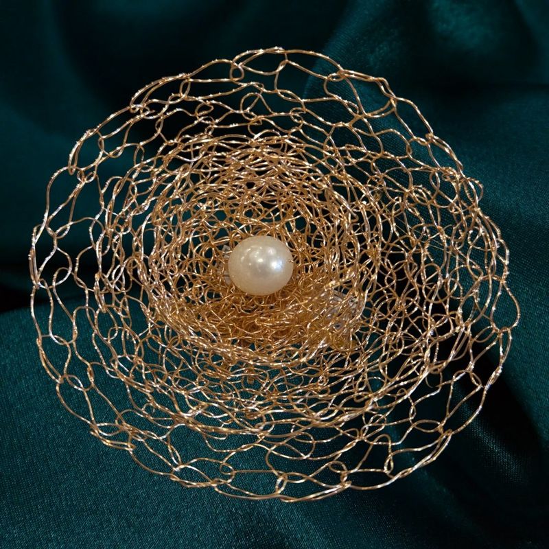 MetaLace Brooch Small Bronze Rose with Freshwater Pearl