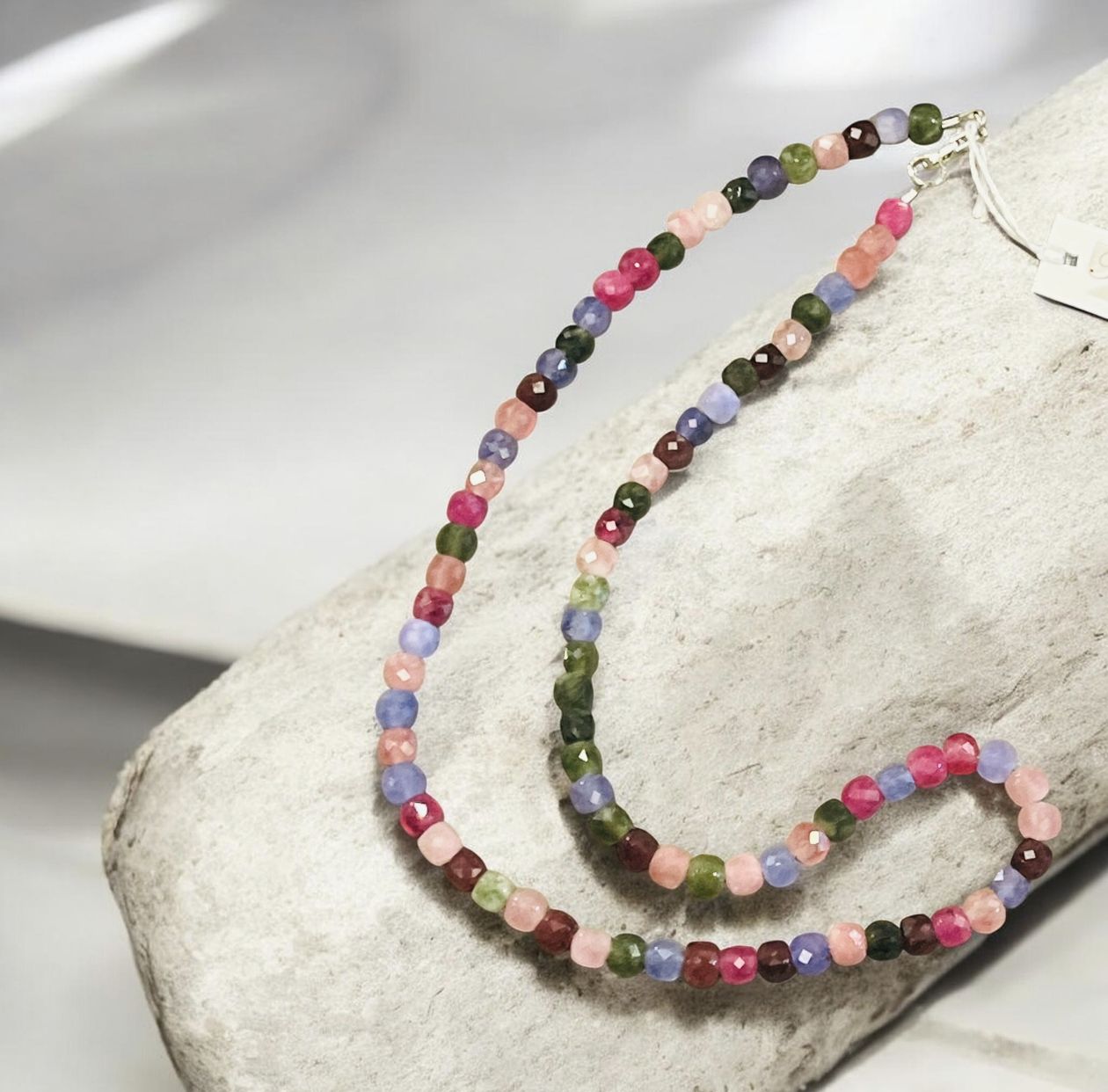 Trueworthy Necklace Square Colored Quartz