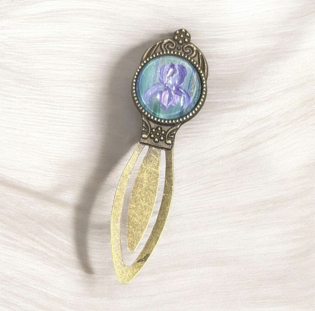 Stevenson Bookmark Bronze Clip Light Purple Iris