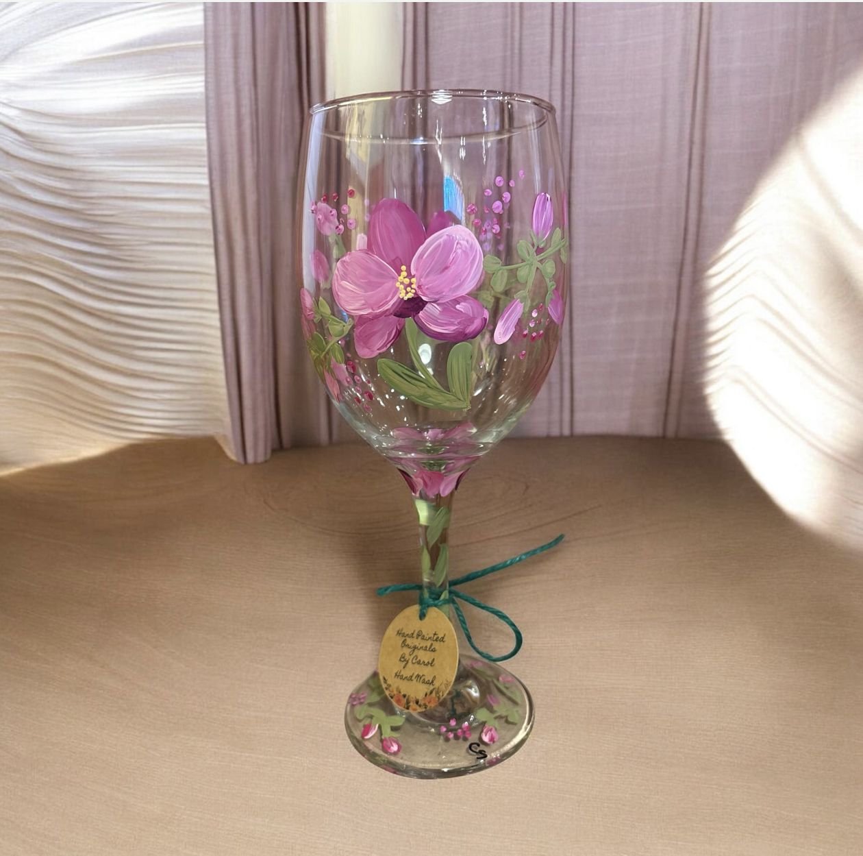 Snyder Hand Painted 20 oz Wine Glass Orchid in Bloom