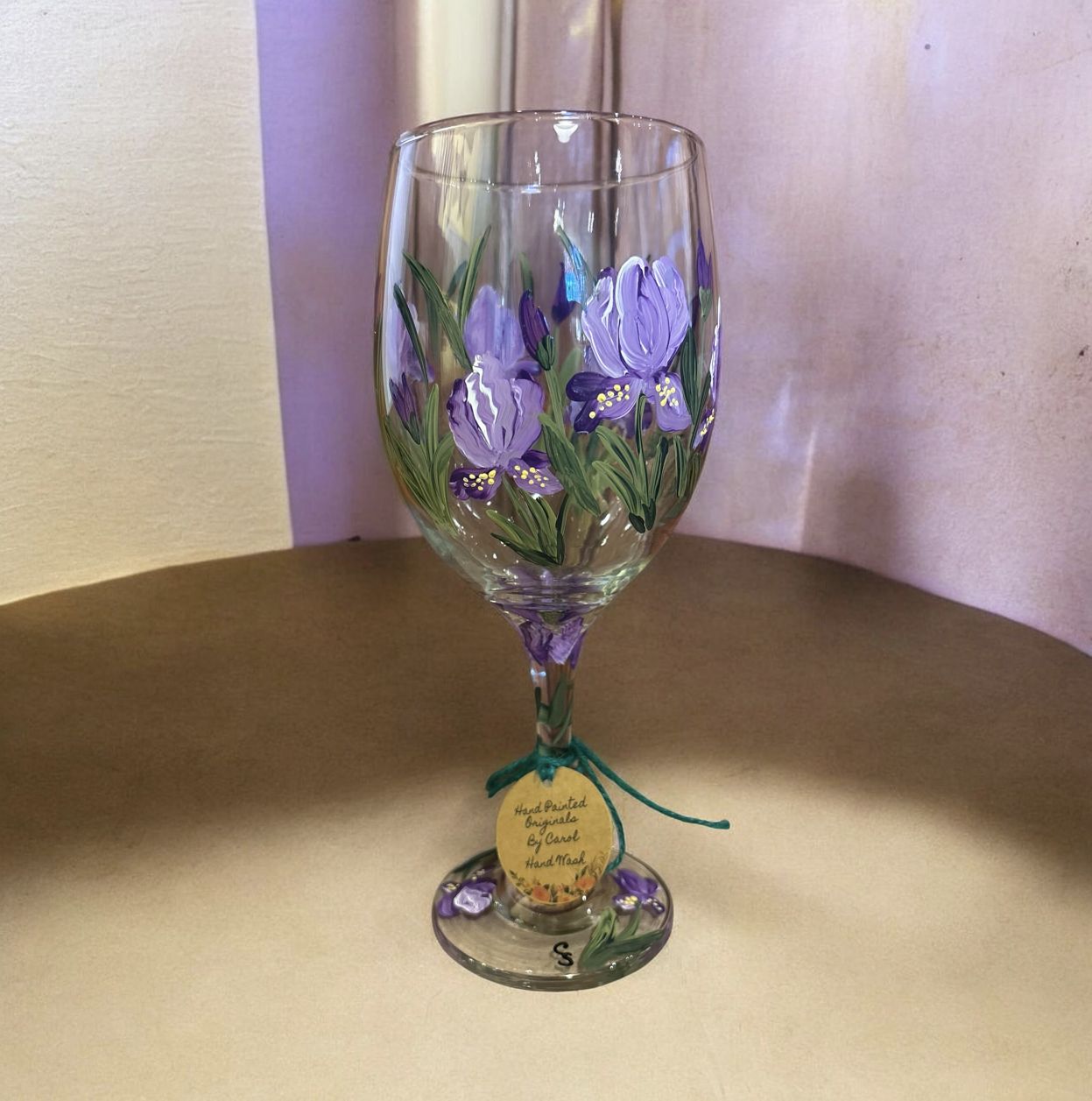 Snyder Hand Painted 20 oz Wine Glass Irrisistable Iris