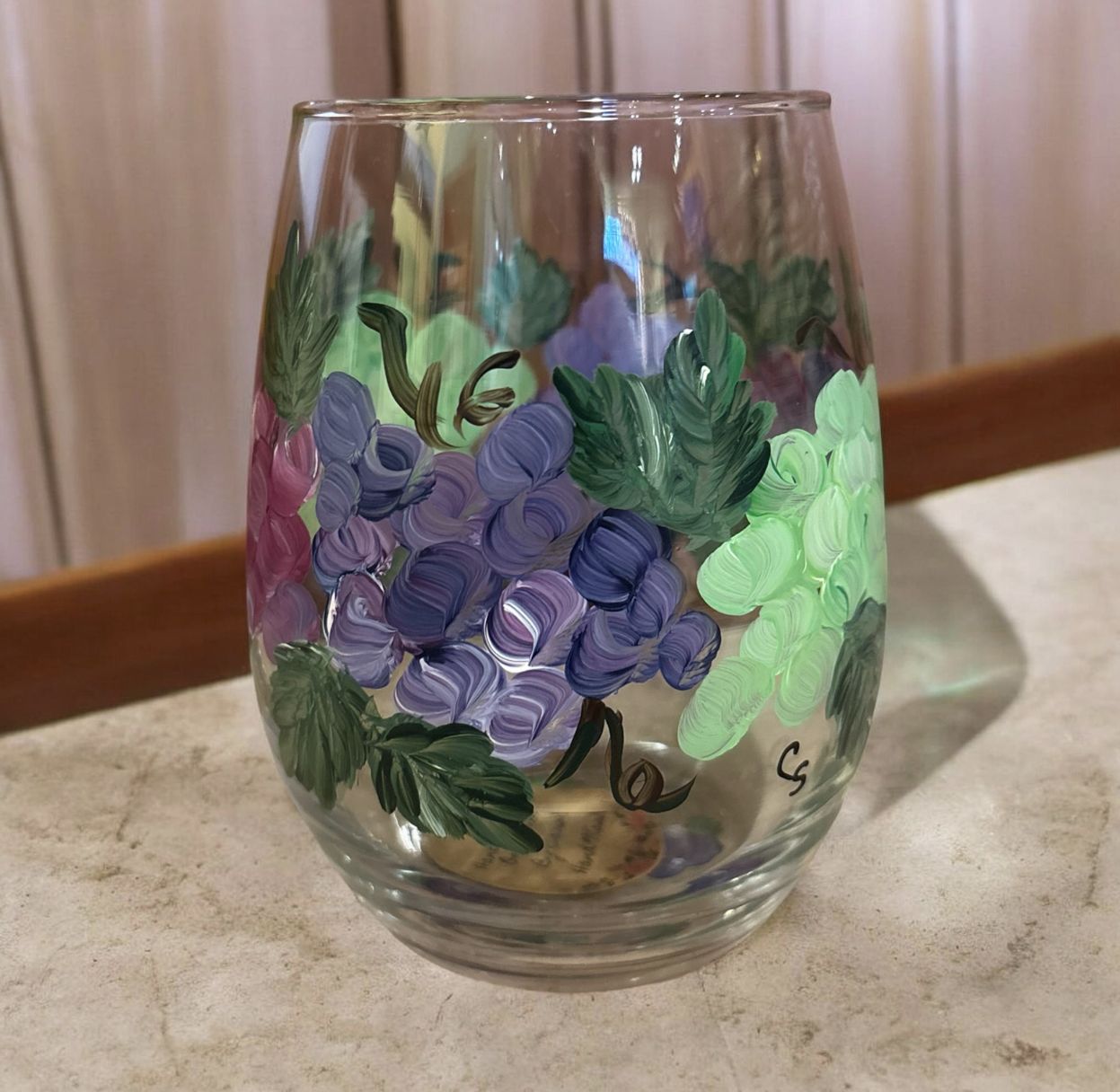Snyder Hand Painted 20 oz Wine Glass Grape Go Round