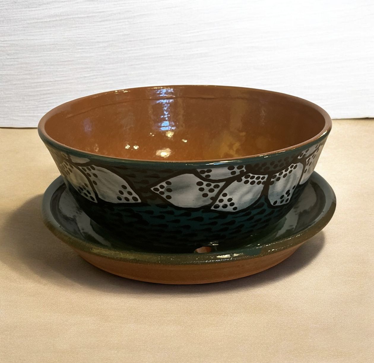 Okechukwu Large Planter with Drain Dish Green and White 39