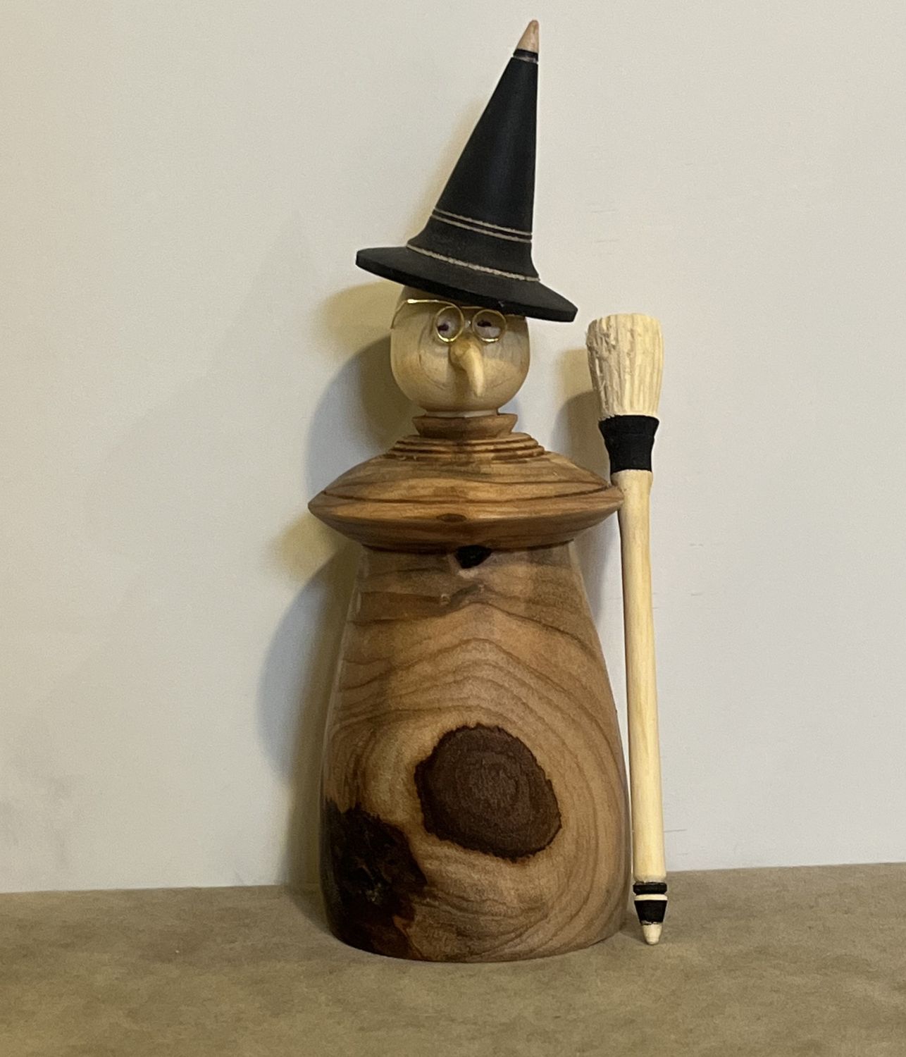 Russell Pear Witch 511