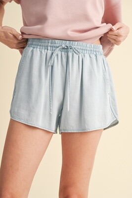 Tencel Shorts with Drawstring in Lite Denim