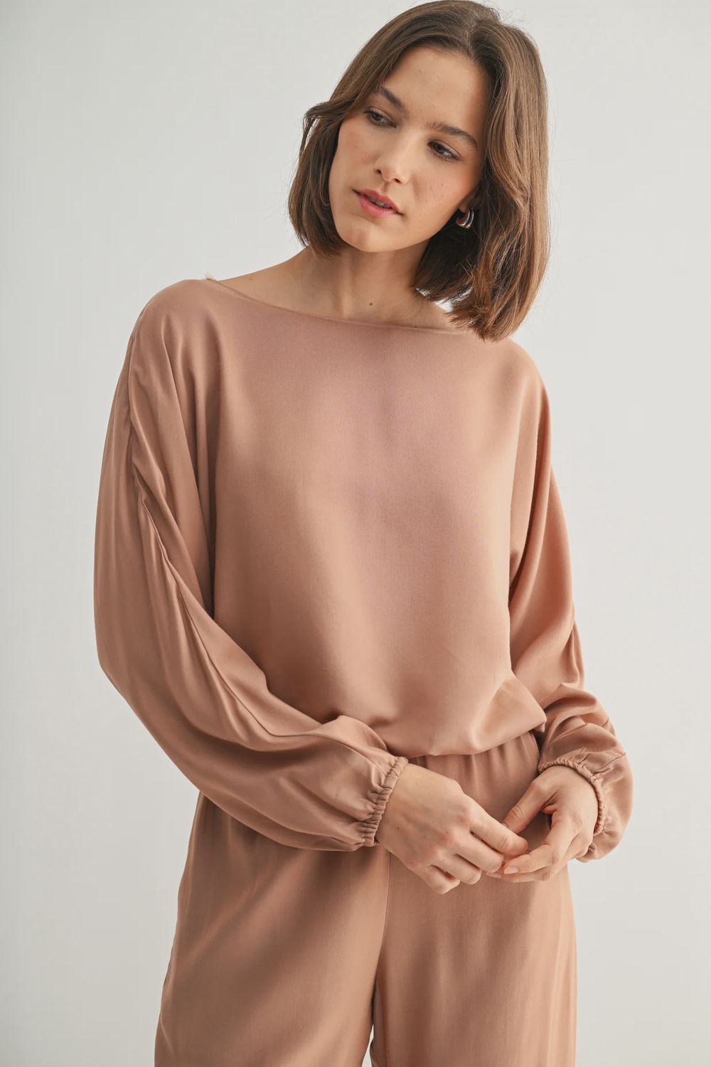 Dolman Solid Top  in Lt. Mauve, Size: Small