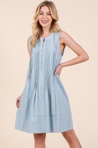 Pintuck Sleeveless Midi Dress in Denim, Size: Small
