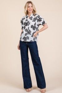 Embroidery V Neck Top in Ivory/Black