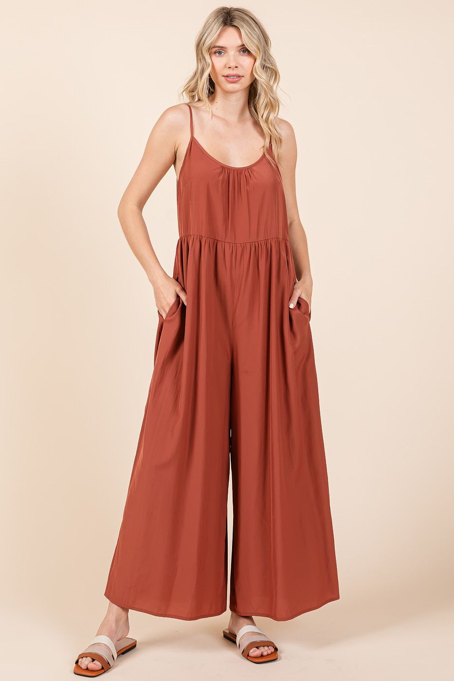 Scoopneck, Sleeveless Jumpsuit in Brick, Size: Small