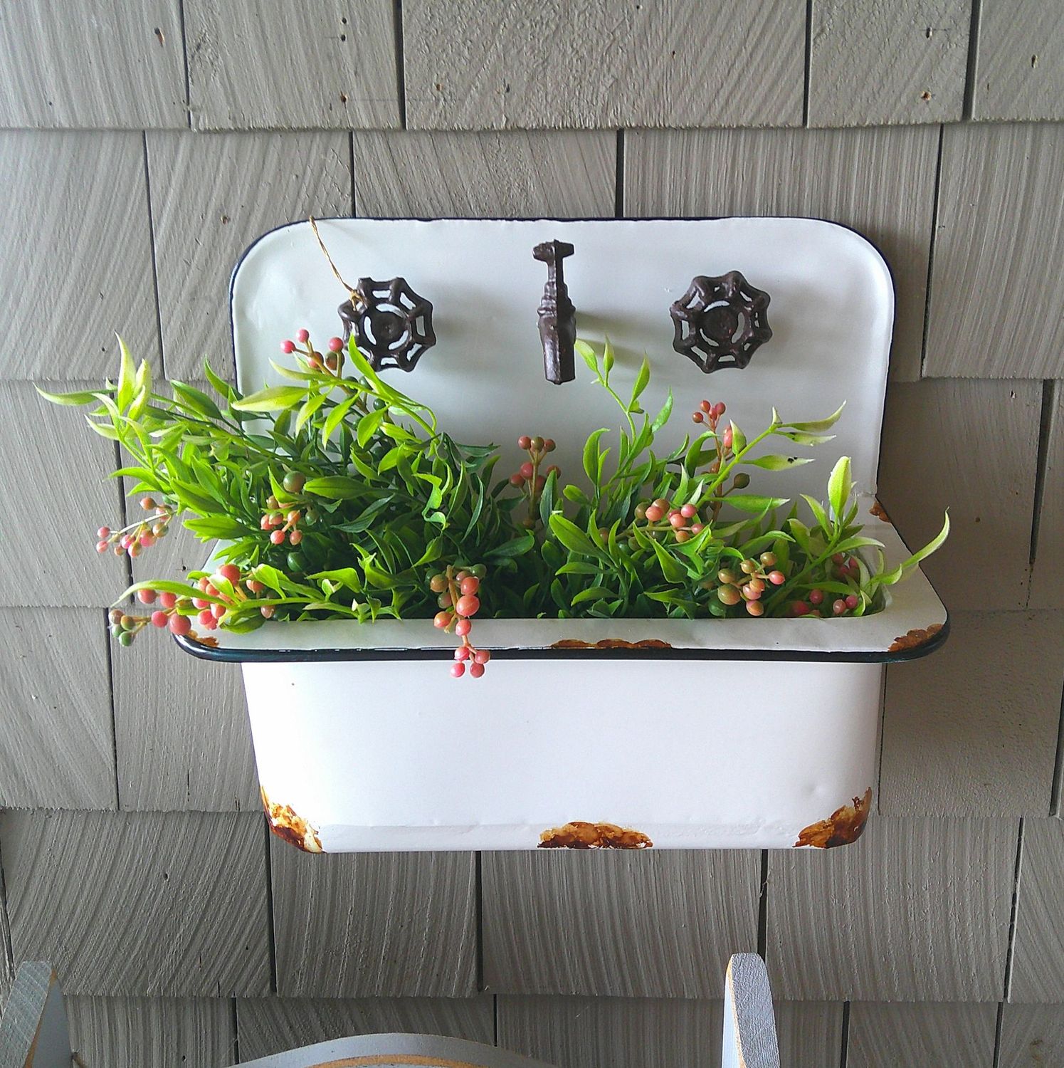 Small Wash Basin Wall Planter