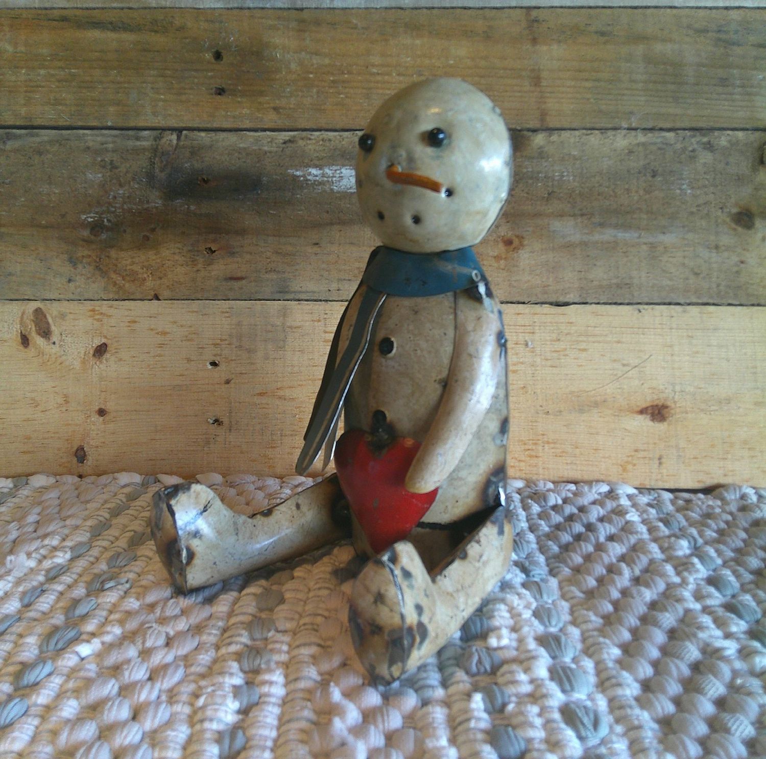 Sitting Snowman