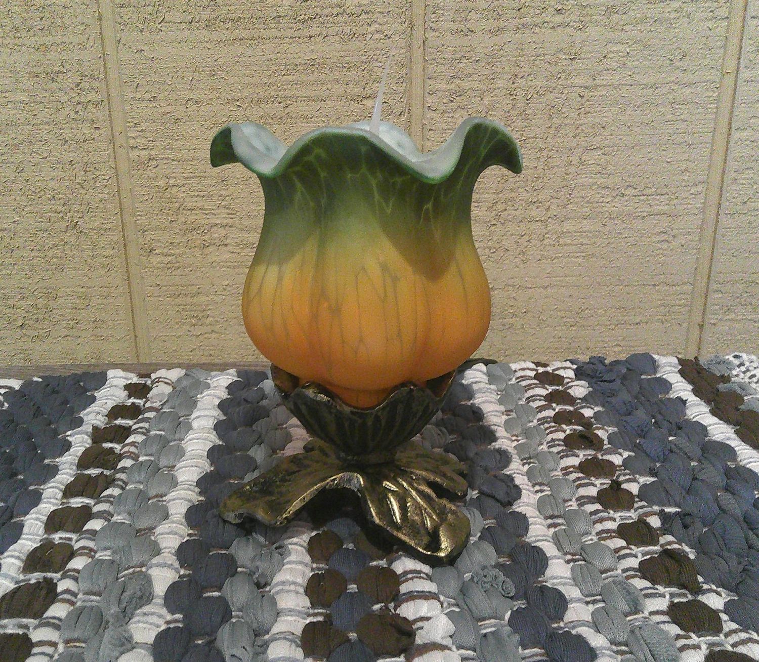Tulip Accent Lamp