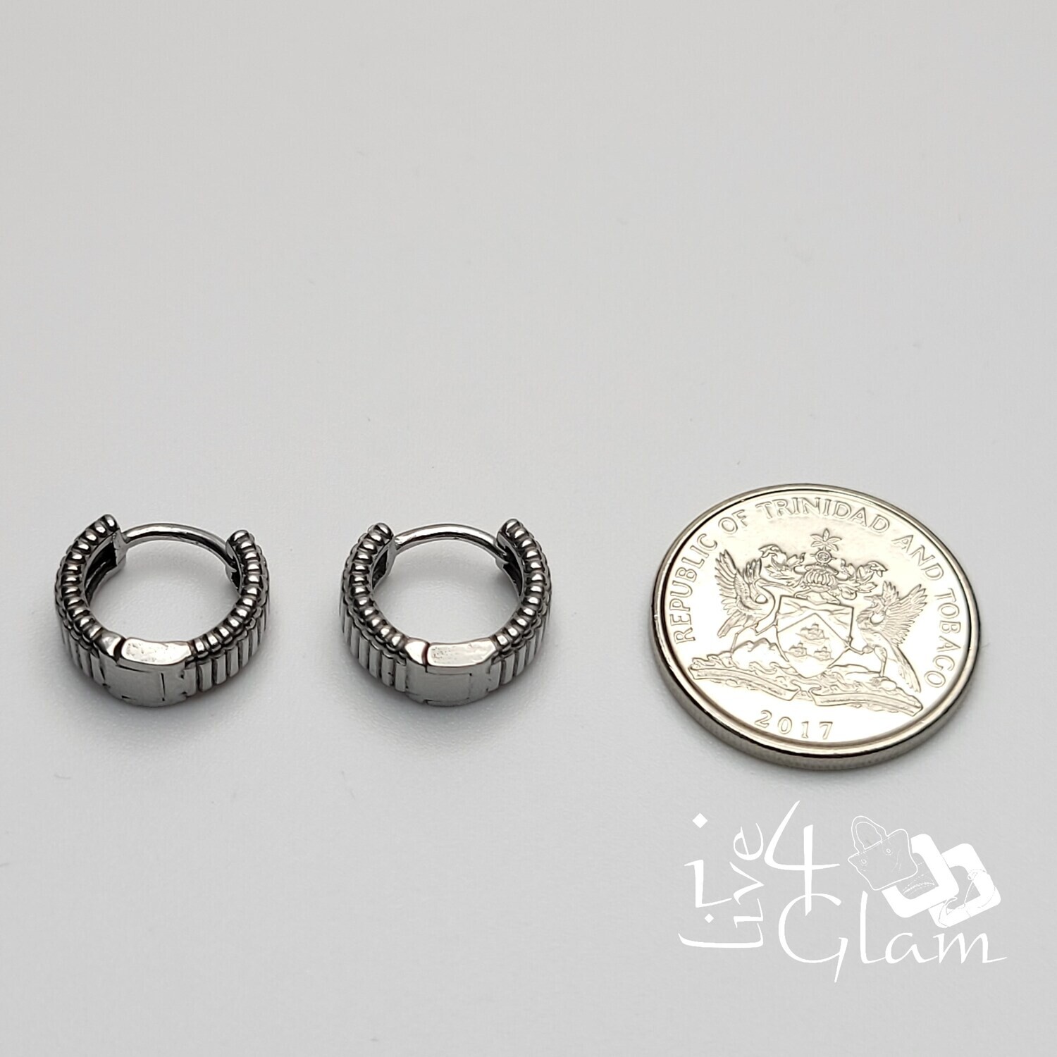 Stainless Steel Ridged Huggie