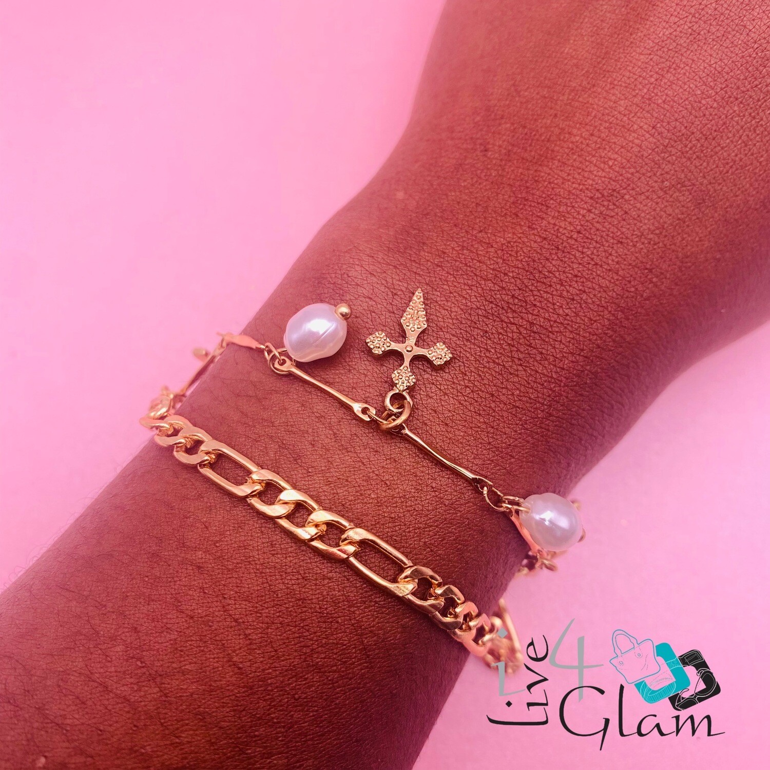 Fashion Pearl and Alloy Cross Bracelet