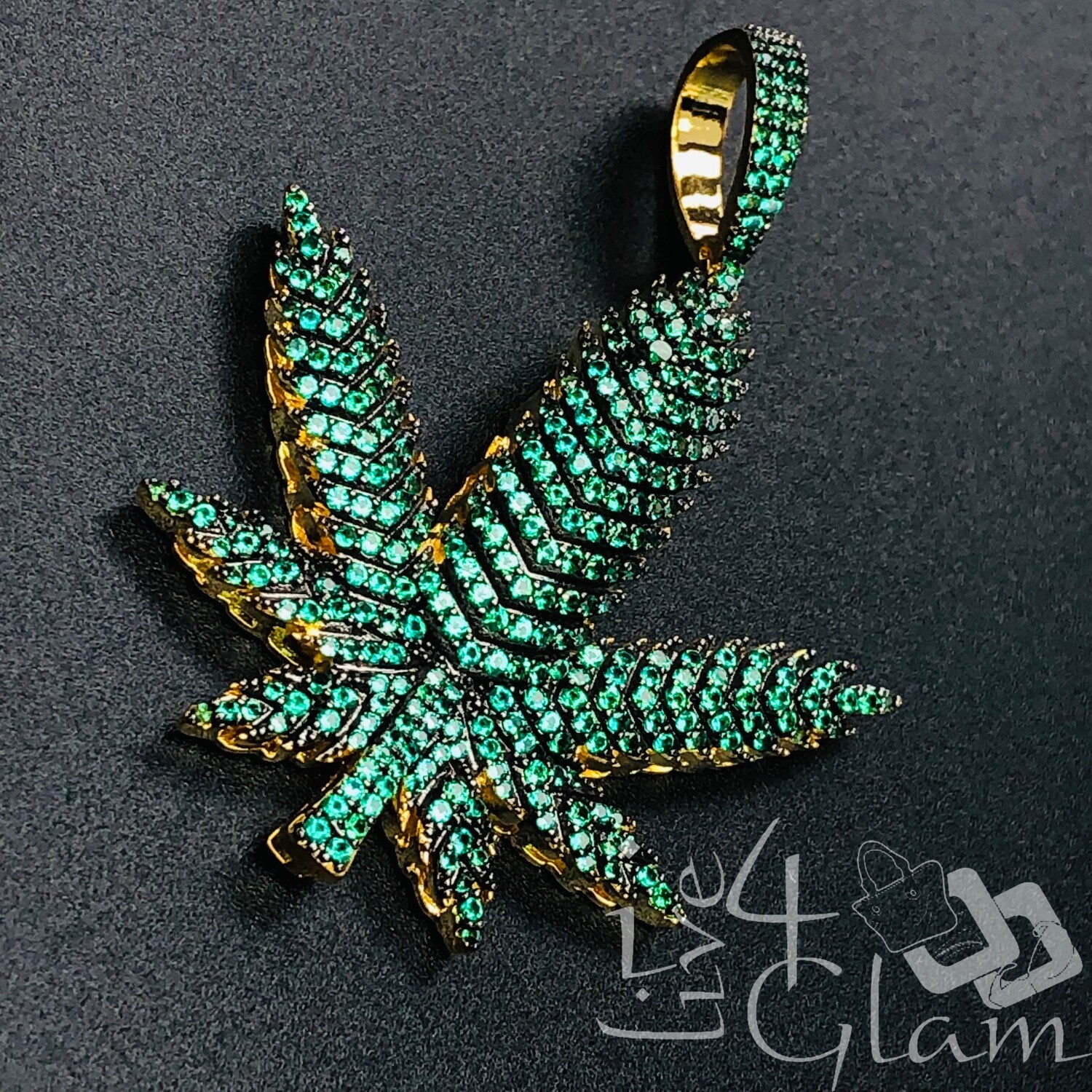 Fashion Ganja Leaf Pendant