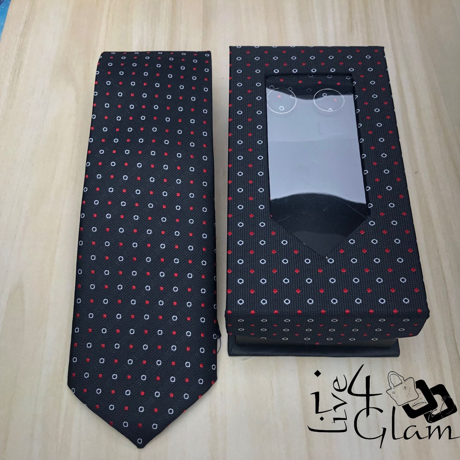 Men&#39;s Tie and Cuff Link Set Black w Red Squares