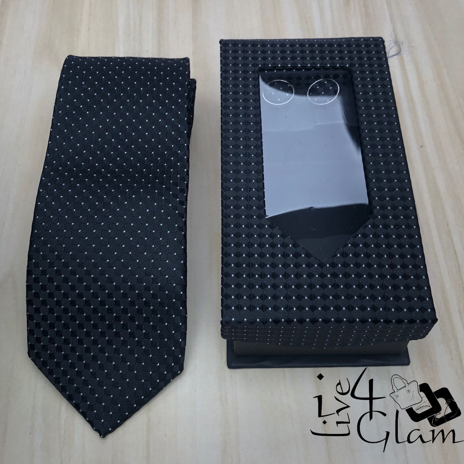 Men&#39;s Tie and Cuff Link Set Black w White Dots