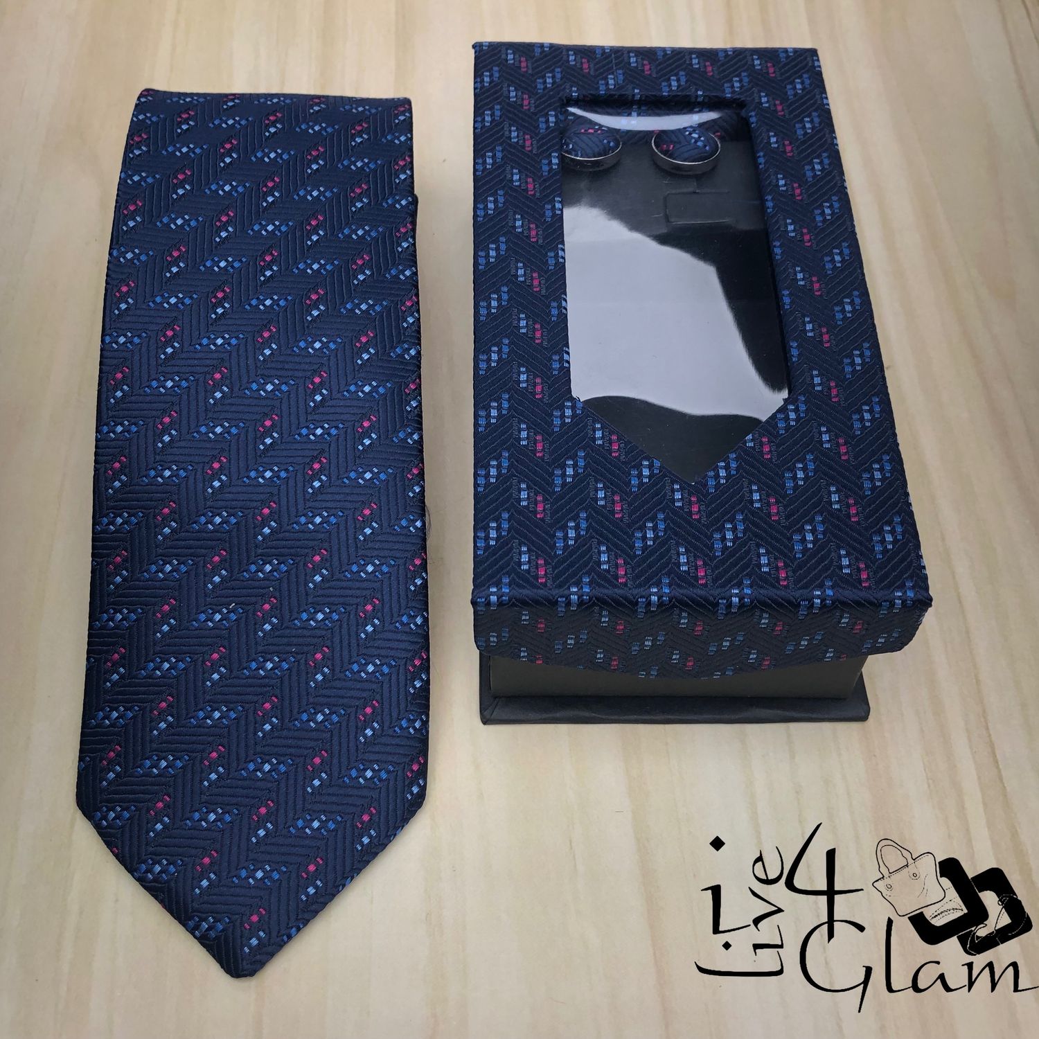 Men&#39;s Tie and Cuff Link Set Navy Blue Line Pattern