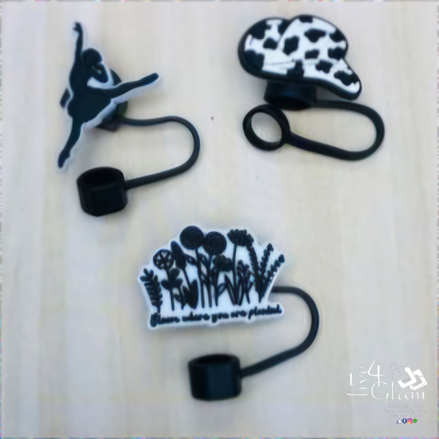 Large Black/White Silicone Straw Cover
