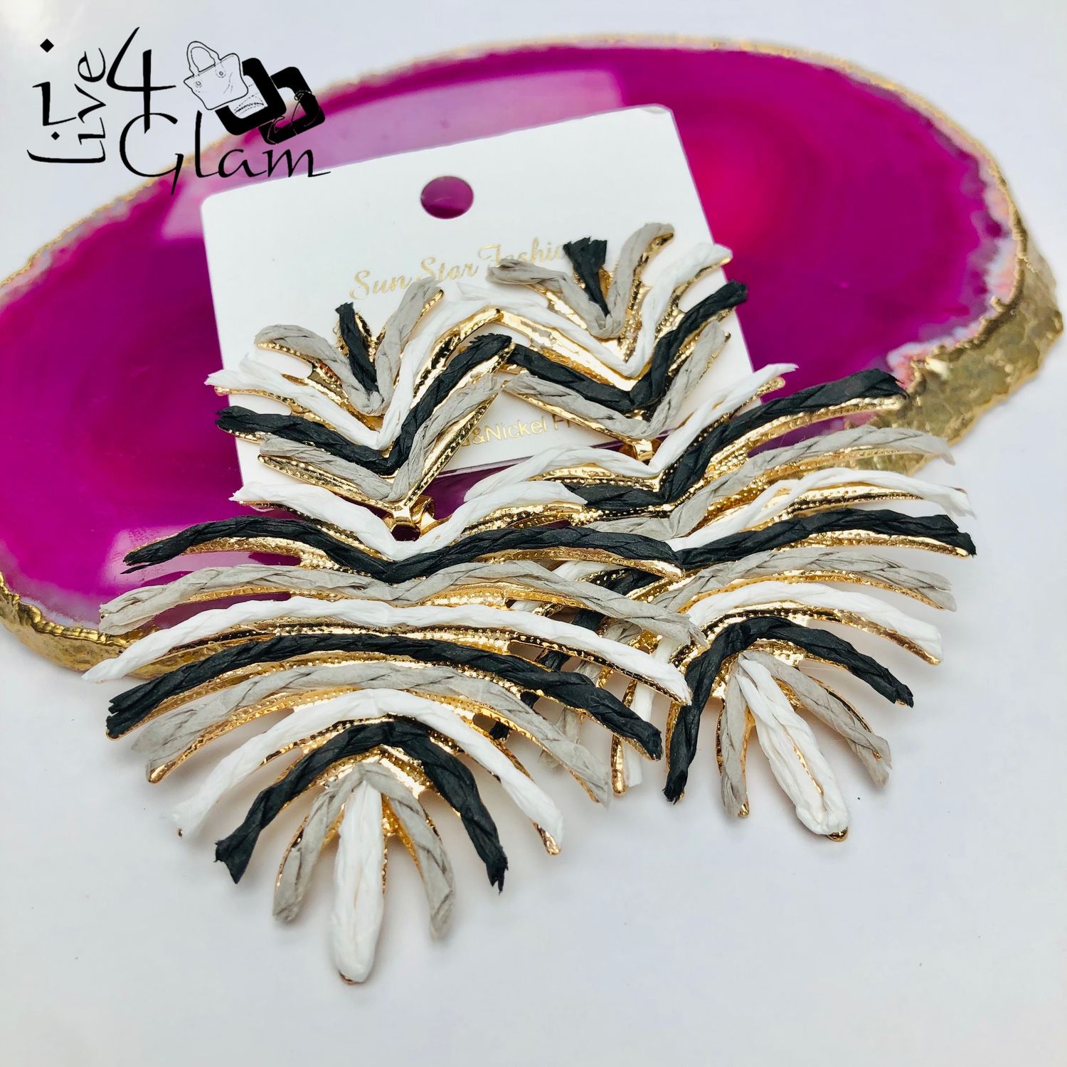 Fashion Palm Hanging Earring Black and White