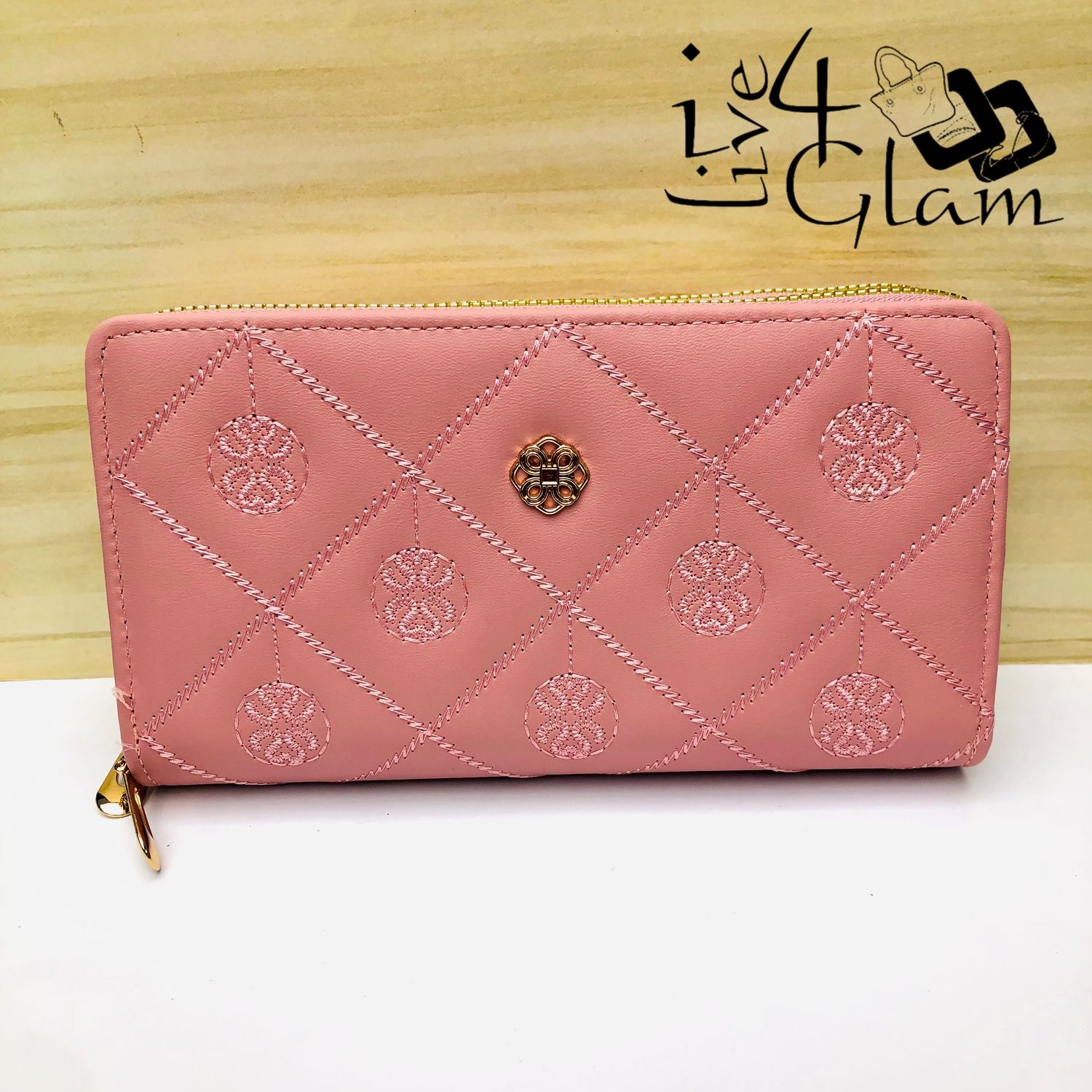 Quilted Pink Women&#39;s Wallet