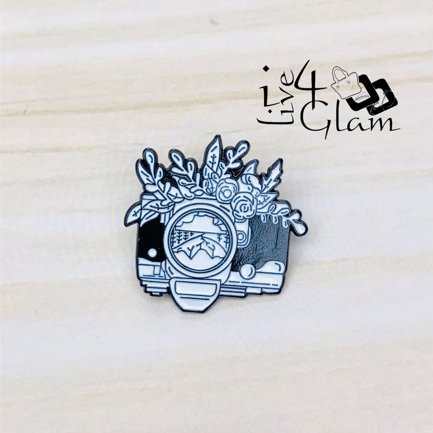 Enamel Pin, Style: Camera w Vines