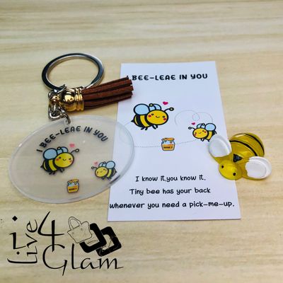 Inspirational Card with Pocket Animal and Keychain Bee