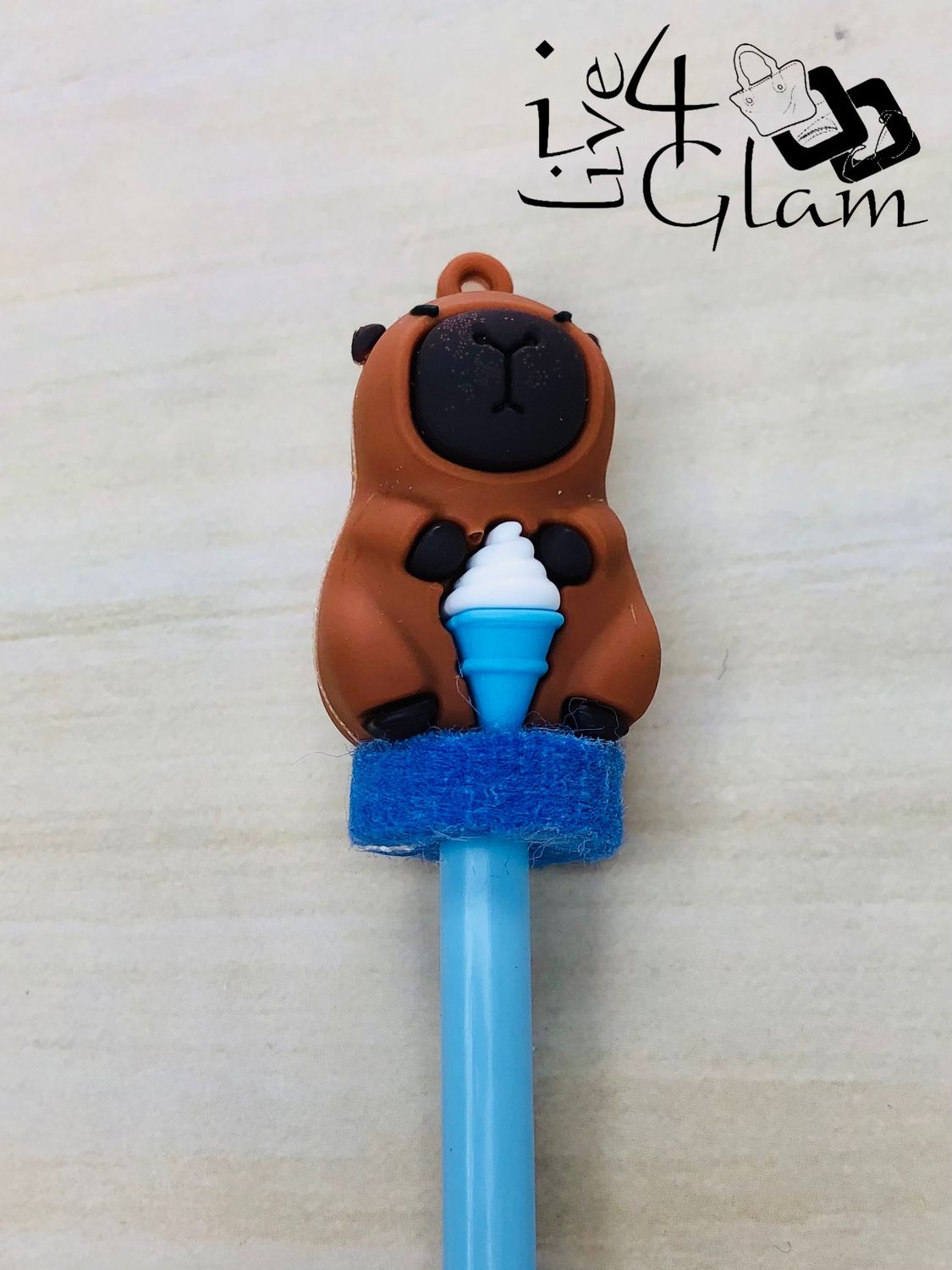 Capybara Pen with Ice Cream