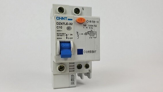 DZ47LE-32 C10 Overload Circuit Breaker