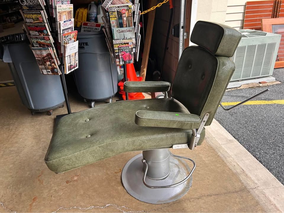 Raymond Industries Dentist Chair