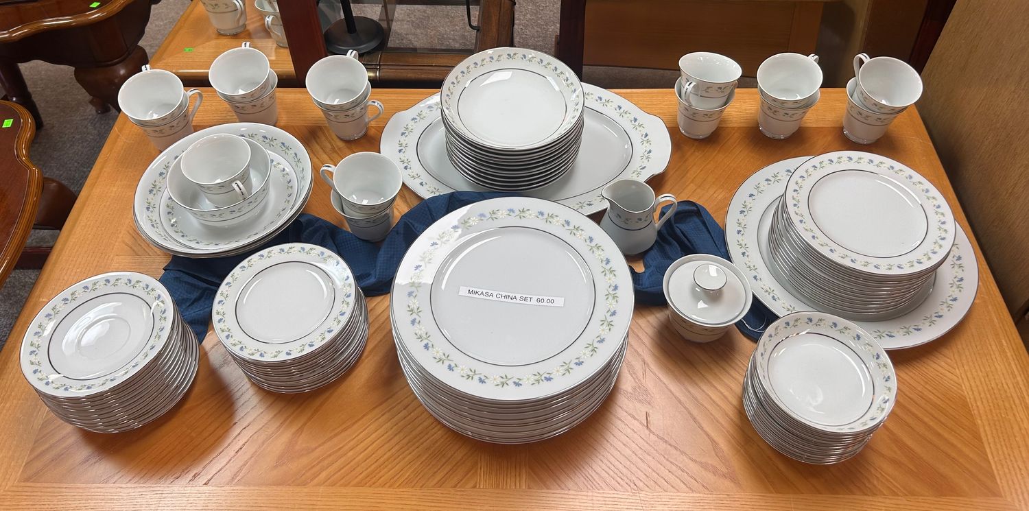 Mikasa Fine China Set