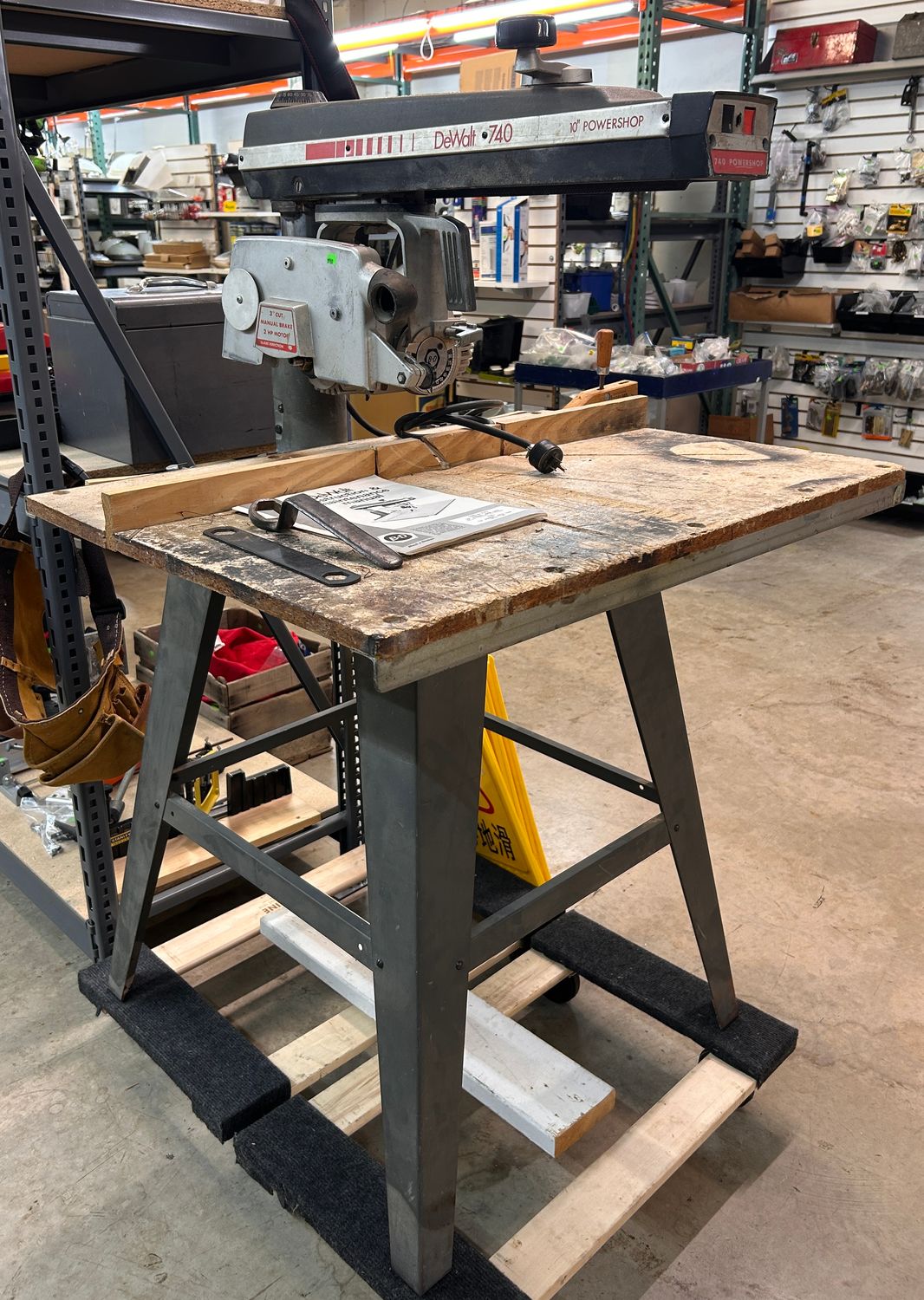 740 DEWALT 10" Radial Arm Saw