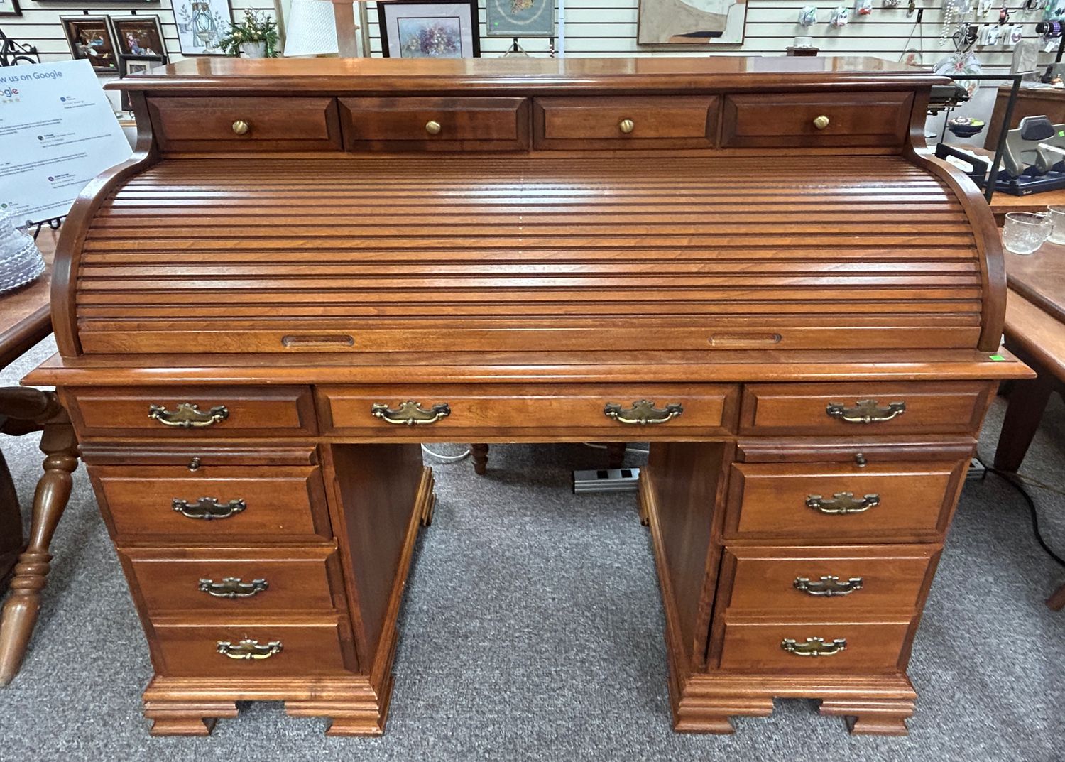 Traditional Style Roll-Top Desk