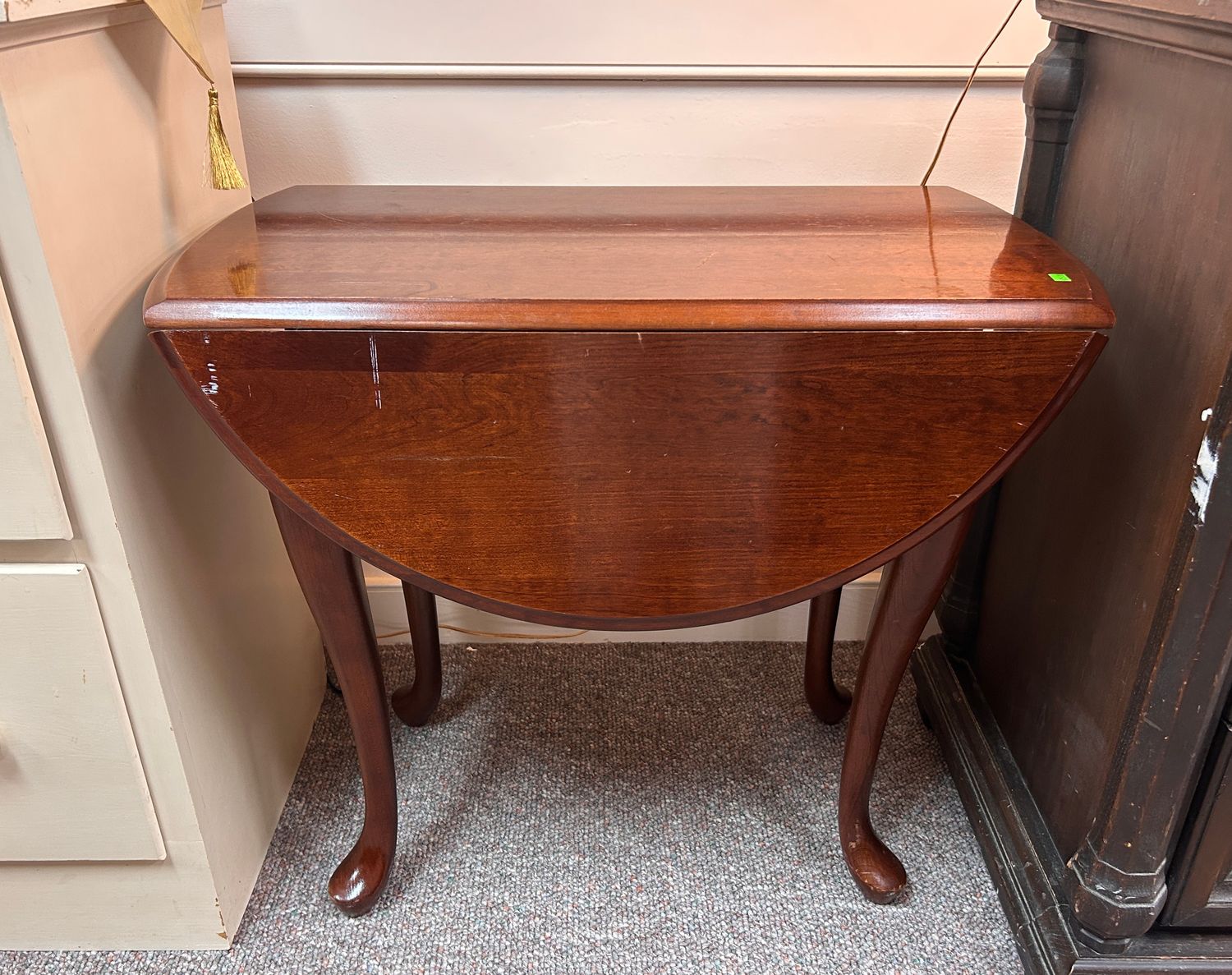 Queen Anne Style Drop-Leaf Table