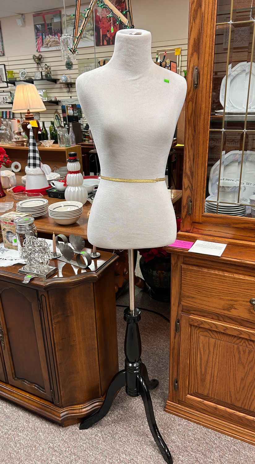 Female Dress Form Mannequin