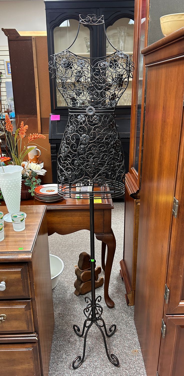 Black Metal Wire Dress Form Mannequin