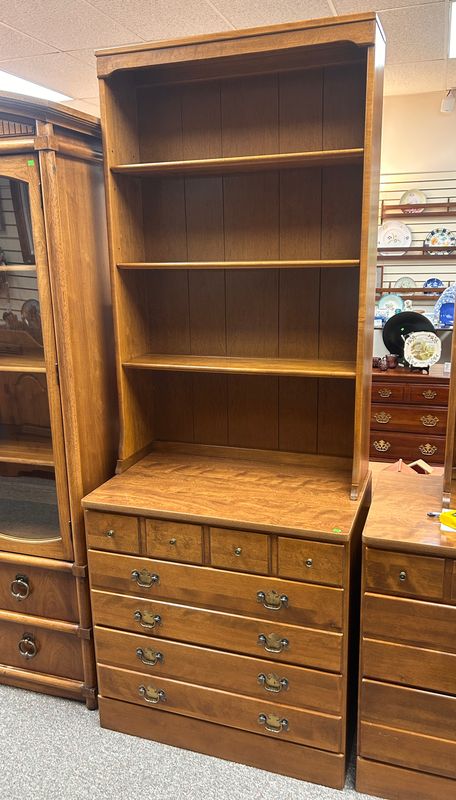 Ethan Allen Heirloom Maple Bookcase Cabinet